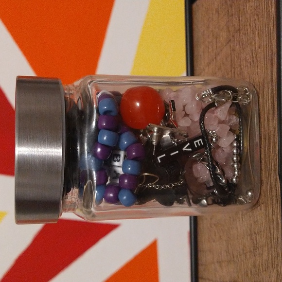 Alt/emo Jewelry Jar - Picture 4 of 5